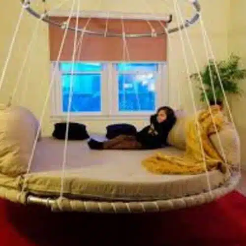 تختخواب معلق