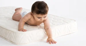 تشک مناسب تخت نوزاد و نوجوان چیست؟