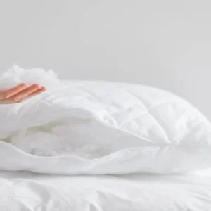 معرفی انواع الیاف بالش و راهنمای انتخاب بالش مناسب