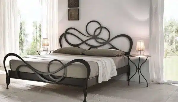 تخت خواب فلزی